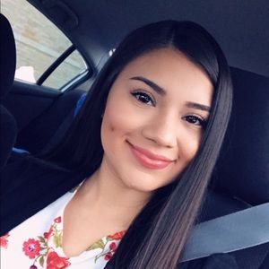 Meet your Posher, Liliana